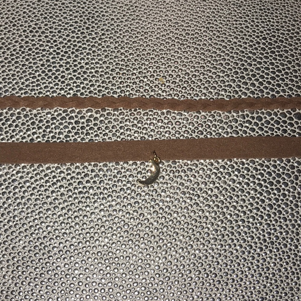 Brown Chokers